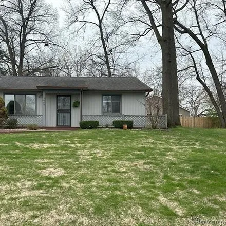 Buy this 3 bed house on 3111 Torrey Beach Drive in Genesee County, MI 48430