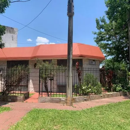 Rent this 2 bed house on Braile 1698 in La Cerámica y Cuyo, Rosario