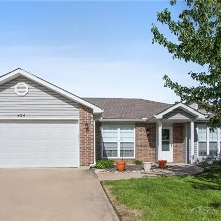 Buy this 3 bed house on 489 Rachael Circle in Raymore, MO 64083