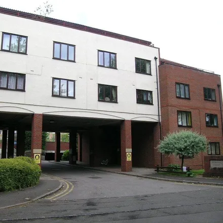 Image 8 - Sidney Road, Spelthorne, TW18 4QJ, United Kingdom - Apartment for rent