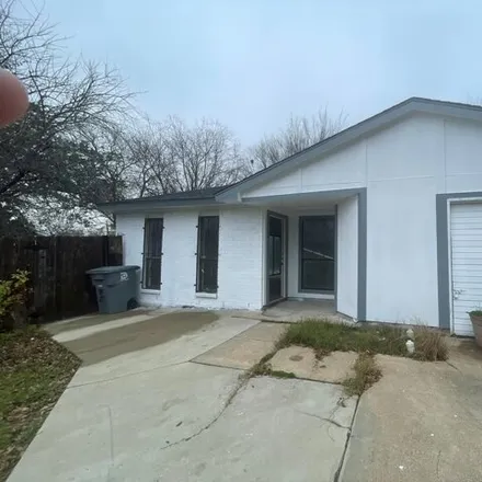 Rent this 3 bed house on 9543 Brewster Street in Dallas, TX 75227
