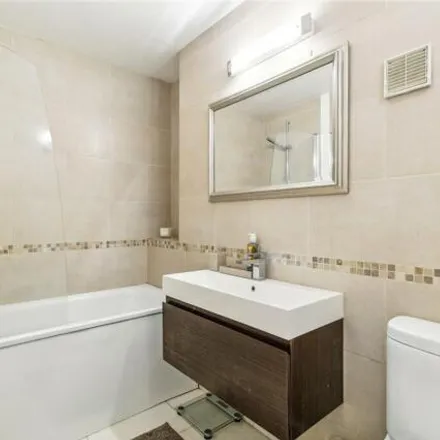 Image 4 - Morgan House, Vauxhall Bridge Road, London, SW1V 2LF, United Kingdom - Apartment for sale