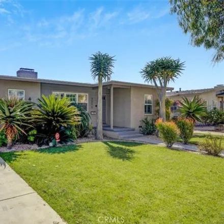 Image 2 - 3258 Marwick Avenue, Long Beach, CA 90808, USA - House for sale