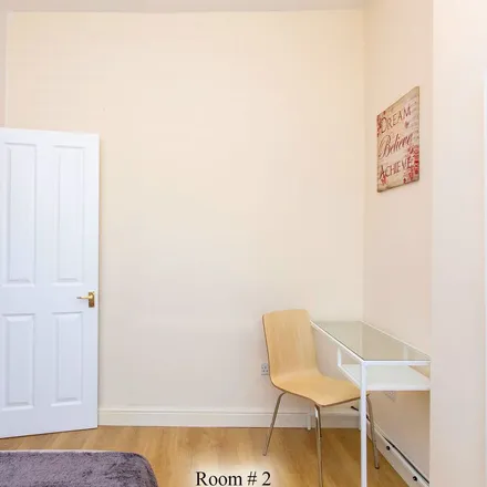 Rent this 1 bed apartment on Putney Bridge in The Arches, London