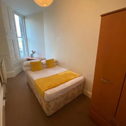 Rent this 5 bed apartment on Morningside Dental Clinic in 150 Morningside Road, City of Edinburgh