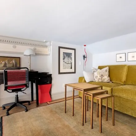 Image 4 - 341 West 87th Street, New York, NY 10024, USA - Townhouse for sale