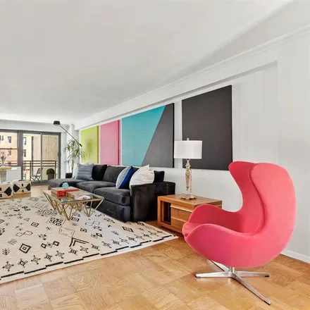 Buy this studio apartment on 111 EAST 85TH STREET 7D in New York