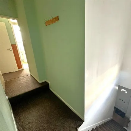 Image 2 - Kingsley Street, Dudley Wood, DY2 0PZ, United Kingdom - Apartment for rent