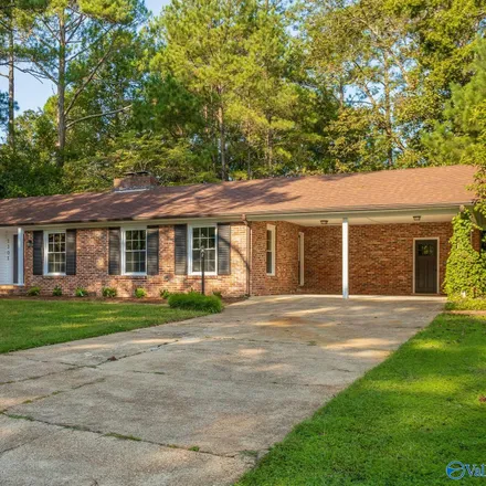Buy this 3 bed house on 2301 Springdale Road Southeast in Decatur, AL 35601