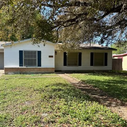 Buy this 3 bed house on 1031 East Widhelm Street in Beeville, TX 78102