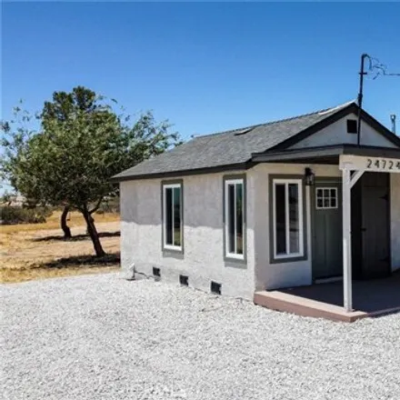 Buy this 3 bed house on 24724 Pala Ln in Apple Valley, California