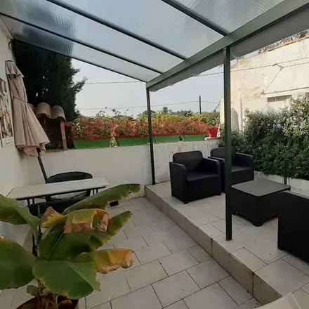 Image 7 - Nimes, Gard, France - House for rent