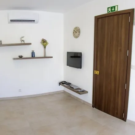 Image 2 - Msida, Central Region, Malta - Apartment for rent