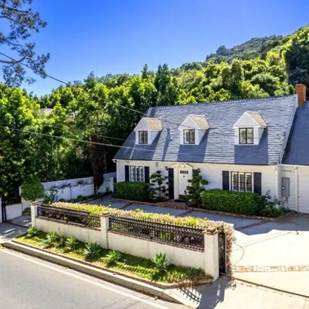 Image 1 - 2427 Benedict Canyon Drive, Beverly Hills, CA 90210, USA - House for sale