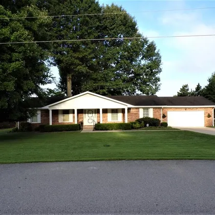 Buy this 3 bed house on 1999 Lakeshore Drive in Madisonville, KY 42431