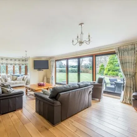 Image 3 - Oak Lane, Sevenoaks, TN13 2PA, United Kingdom - House for sale