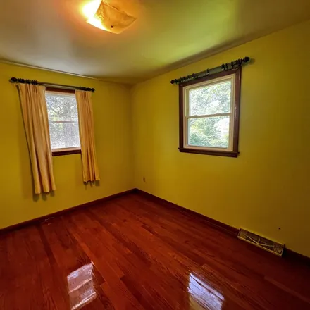 Rent this 3 bed apartment on 261 High Street in Tunxis Hill, Fairfield