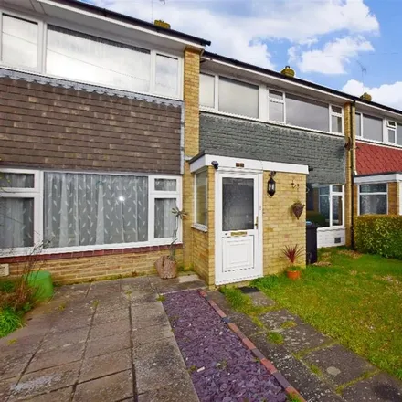 Rent this 3 bed townhouse on Mayfield Close in Rose Green, PO21 3PS