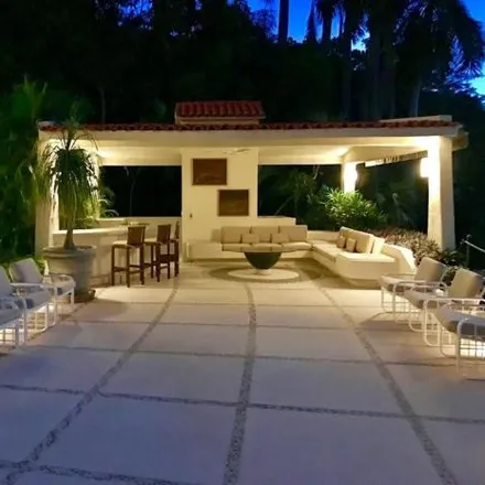 Buy this 7 bed house on Las Brisas in Fraccionamiento Club Res Las Brisas, 39300 Acapulco