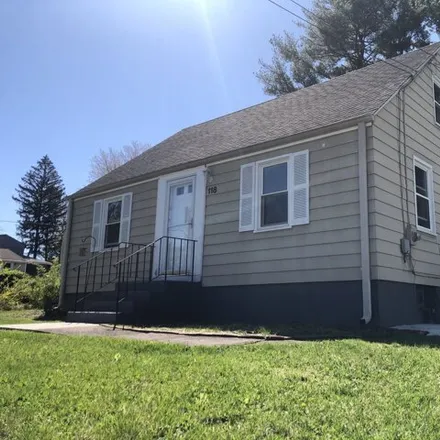 Buy this 4 bed house on 118 Loomis Street in Manchester, CT 06042