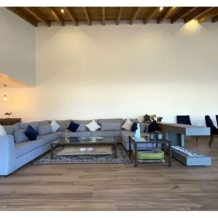 Buy this 4 bed house on Carretera a la Peña in La Capilla, 51200 Valle de Bravo