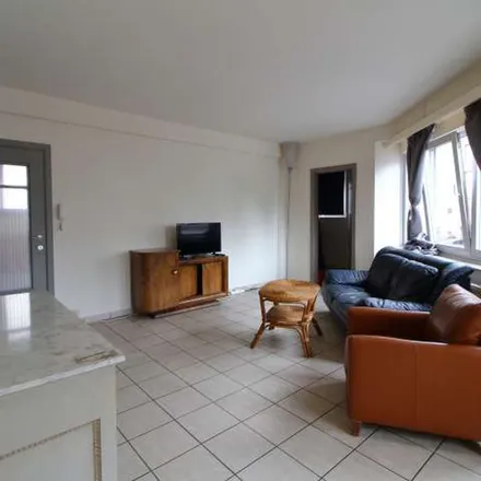 Rent this 2 bed apartment on Avenue du Globe - Globelaan 72 in 1190 Forest - Vorst, Belgium