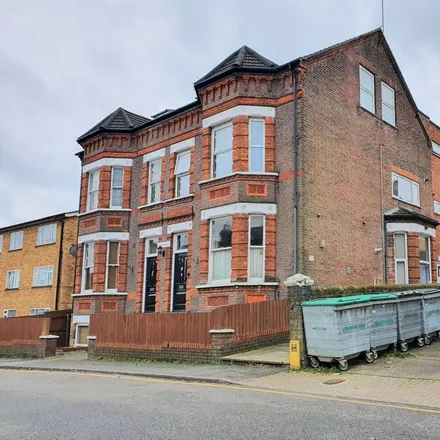 Image 1 - Stockwood Crescent, Luton, LU1 3SS, United Kingdom - Apartment for rent