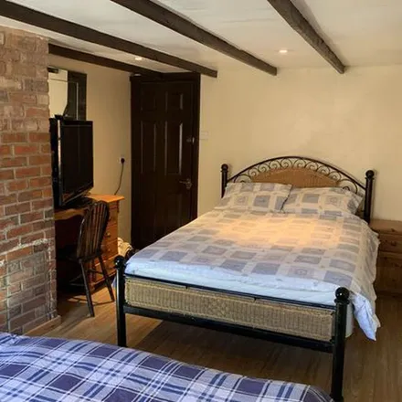 Rent this 3 bed apartment on Jacksmere Lane in West Lancashire, PR8 5HZ