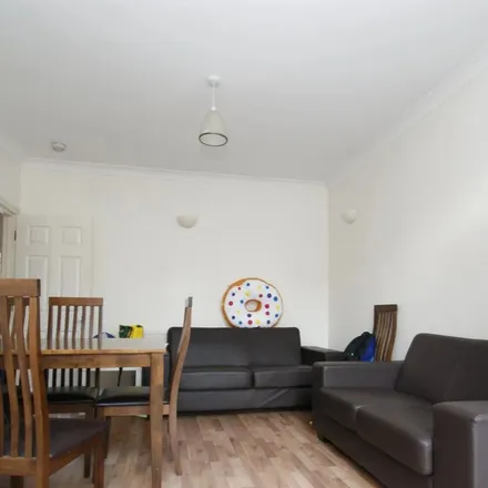 Rent this 1 bed apartment on unnamed road in London, W3 7TZ