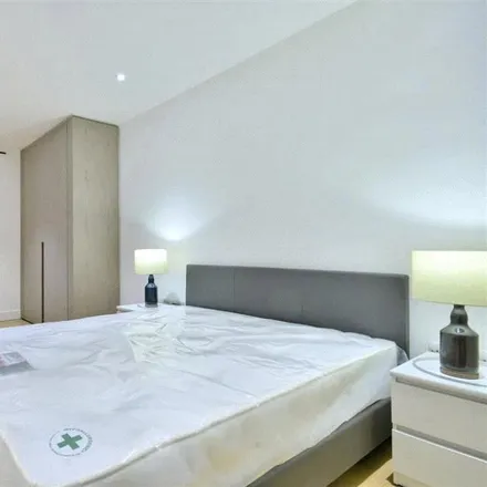 Image 5 - Ariel House, 144 Vaughan Way, London, E1W 2AG, United Kingdom - Apartment for rent