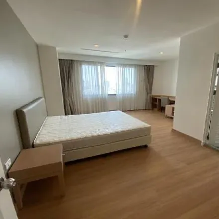 Image 3 - Charoenjai Place, Soi Ekkamai 12, Vadhana District, Bangkok 10110, Thailand - Apartment for rent