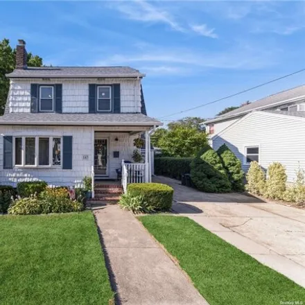 Buy this 3 bed house on 143 Magnolia Ave in Floral Park, New York