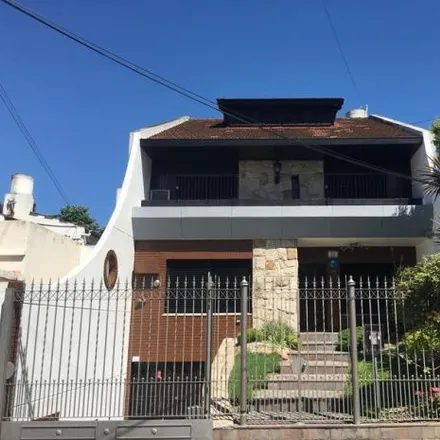 Buy this 5 bed house on Hipólito Vieytes 557 in Partido de Lomas de Zamora, 1828 Banfield