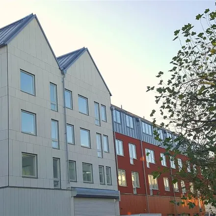 Rent this 3 bed apartment on Strömgatan 5A in 392 32 Kalmar, Sweden