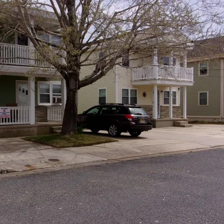 Buy this studio duplex on 301 East Topeka Avenue in Wildwood Gables, Cape May County