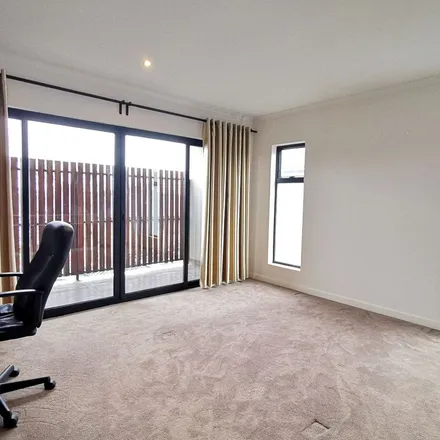 Image 4 - Milton Avenue, Clayton South VIC 3169, Australia - Apartment for rent