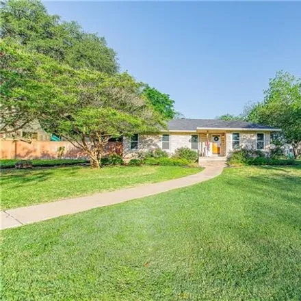 Image 2 - 275 East 9th Avenue, Belton, TX 76513, USA - House for sale