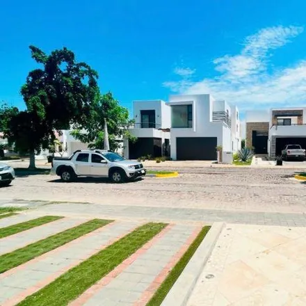 Rent this 3 bed house on El Cid Golf & Coustry Club in Andador Coronado, Zona Dorada