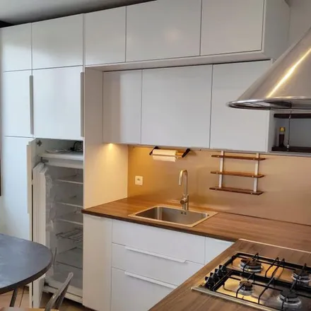 Rent this 3 bed apartment on Zwijnaardsesteenweg 826 in 9000 Ghent, Belgium