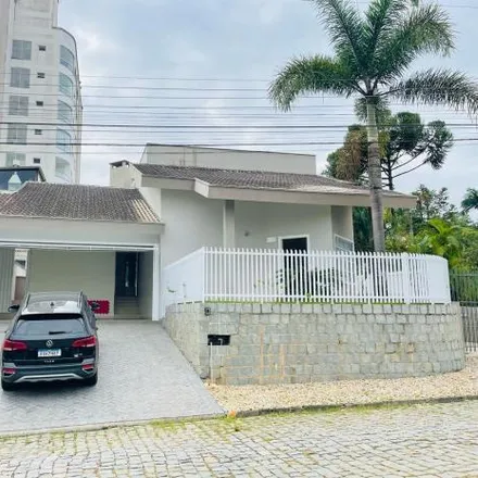 Image 2 - Rua Mathilde Schaeffer, Centro I, Brusque - SC, 88350-051, Brazil - House for sale
