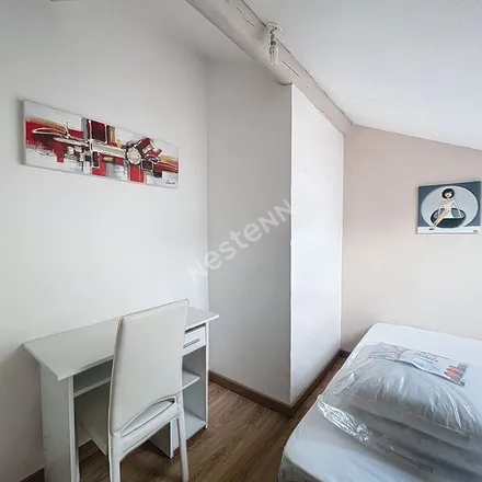 Rent this 3 bed apartment on Les Magasins Réunis in Rue Poirel, 54100 Nancy
