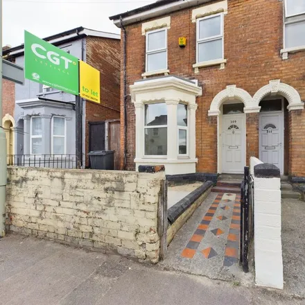 Rent this 3 bed duplex on Woodcock Trading Estate in Barton Street, Gloucester