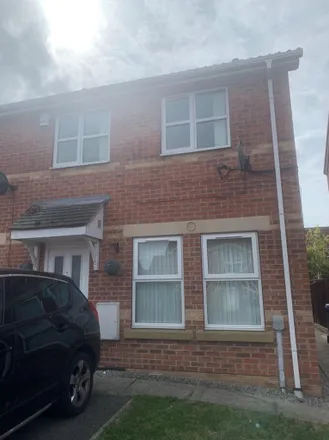 Rent this 3 bed townhouse on Tennyson Court in Hedon, HU12 8GG