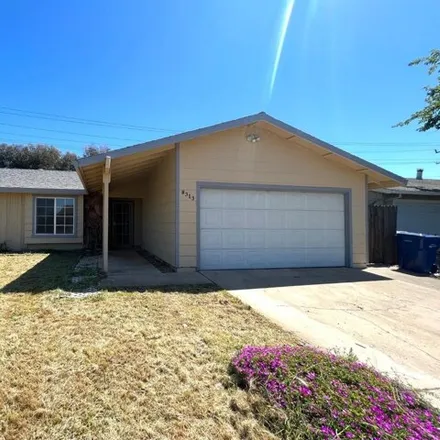 Image 3 - 8303 Newfield Circle, Elk Grove, CA 95828, USA - House for sale