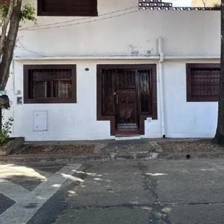 Buy this 4 bed house on Avenida Vélez Sarsfield 4679 in Munro, 1605 Vicente López