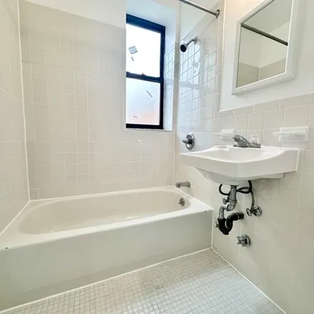 Image 6 - 472 41st Street, New York, NY 11232, USA - House for rent