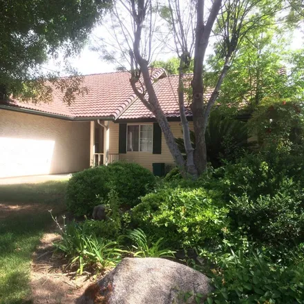 Buy this 3 bed house on Johnny Quick in Fowler Avenue, Clovis
