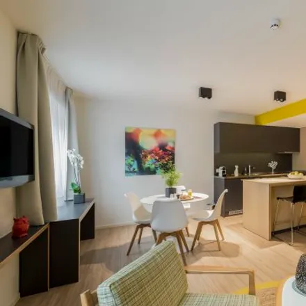 Rent this 4 bed apartment on Rue Berckmans - Berckmansstraat 126 in 1060 Saint-Gilles - Sint-Gillis, Belgium