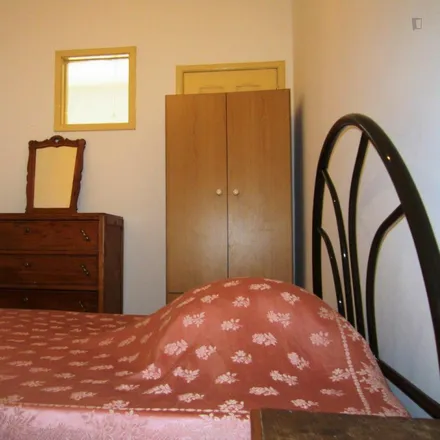 Rent this 4 bed room on Edifício Quinta do Almargem in Rua Artur Lamas, 1300-096 Lisbon