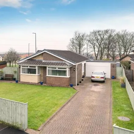 Buy this 3 bed house on Jedburgh Close in Callerton, NE5 1TH